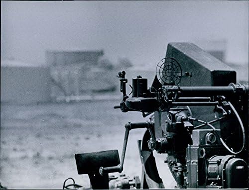 Vintage fotó Egy géppuska Iránban.- Jul 1959