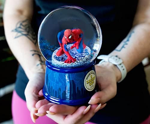Marvel Pókember New York Várossziluettjére Fény-Fel Gyűjthető Hógömb